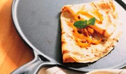 Le Creuset Small Crepe Pan -Exped || Le Creuset || de Buyer Sales Store 20136270000460 LS00001 1280x1280