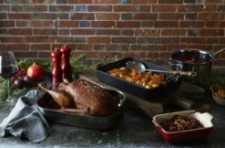 Le Creuset Classic Stainless Steel Roasting Pan -Exped || Le Creuset || de Buyer Sales Store 96102270000000 52104350010101 96200920001000 71102190600001 96002000060000 96001900060000 49812000010003 LS00001 1280x1280