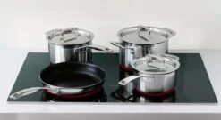 Le Creuset Classic Stainless Steel Nonstick Fry Pan -Exped || Le Creuset || de Buyer Sales Store 96200224001000 96200918001000 96200916001000 96200720001000 LS00001 1280x1280